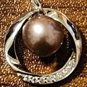 Sterling Silver Rounded Pearl Pendant